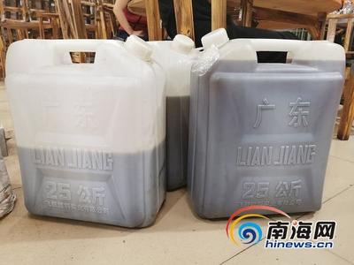 食品安全隱患曝光 ?？谝S食園使用三無散裝食用油，來源不明引發公眾擔憂